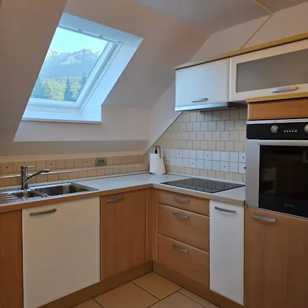 Apartma Kamnje Nest